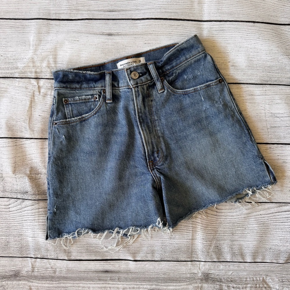 Abercrombie & Fitch 4” Mom High Rise Denim Shorts